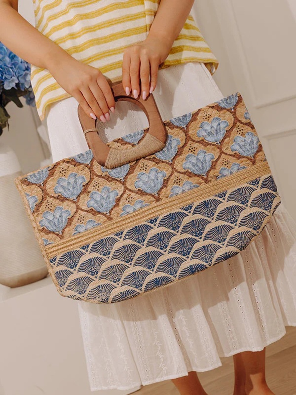 Antik Kraft Blue and Brown Patterned Jute Tote with Wooden Handles - Picture 3 of 4